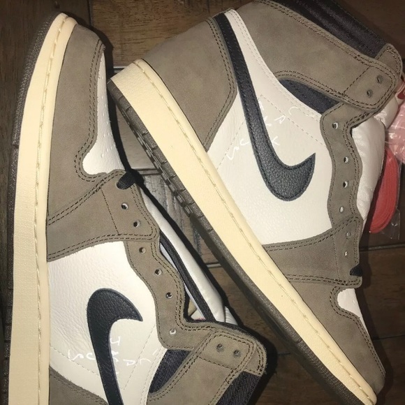 TravisScottXRetro1s - Picture 4 of 5